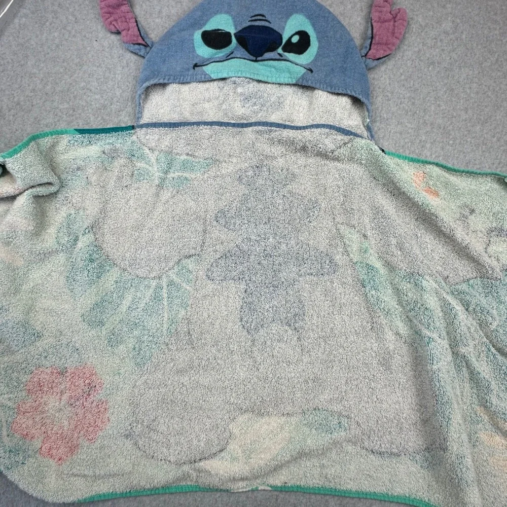 Disney Lilo & Stitch Hooded Beach Bath Towel Kids Blue Green Tropical Hibiscus